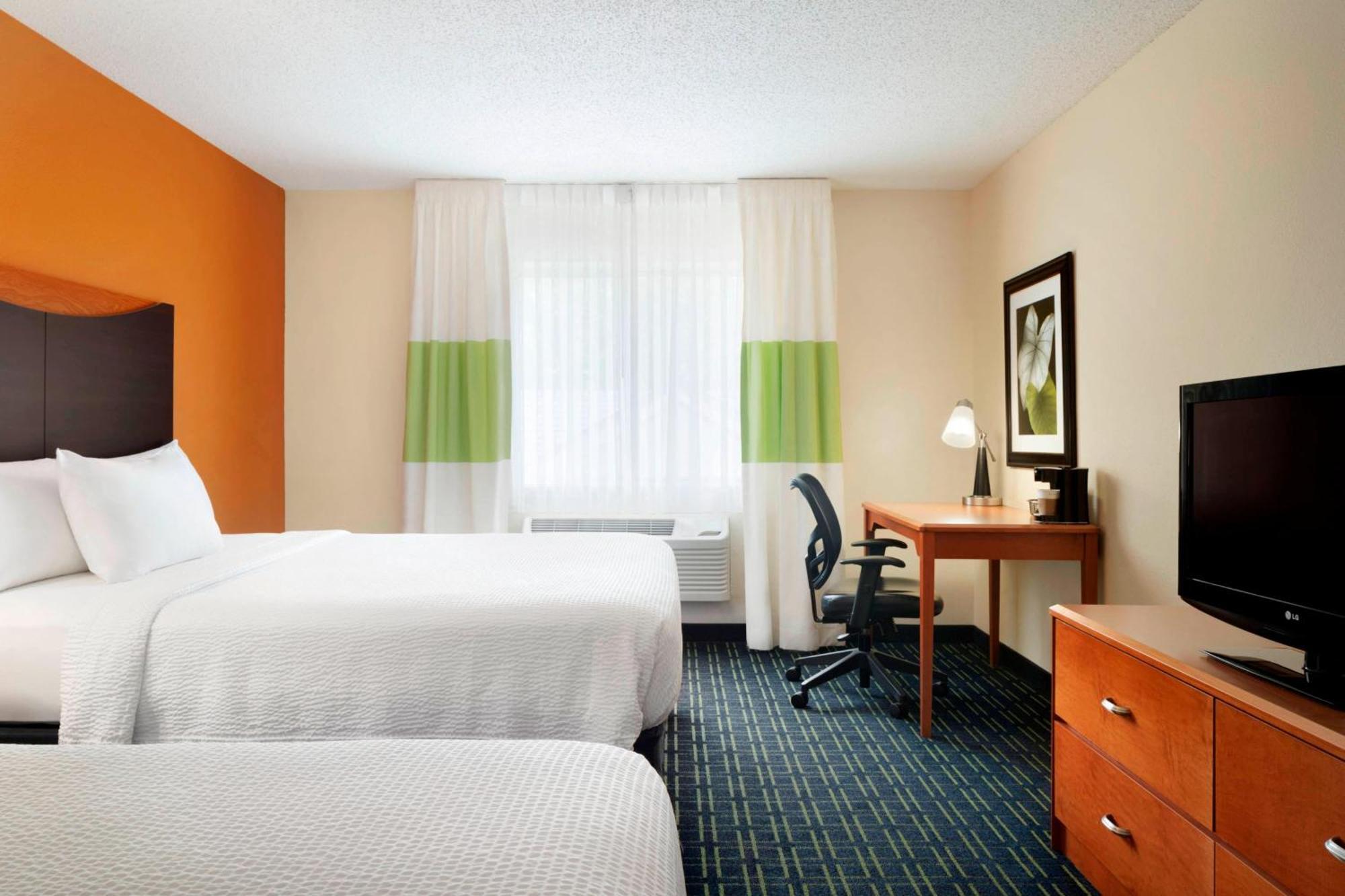 Fairfield Inn & Suites By Marriott Champaign Exterior photo