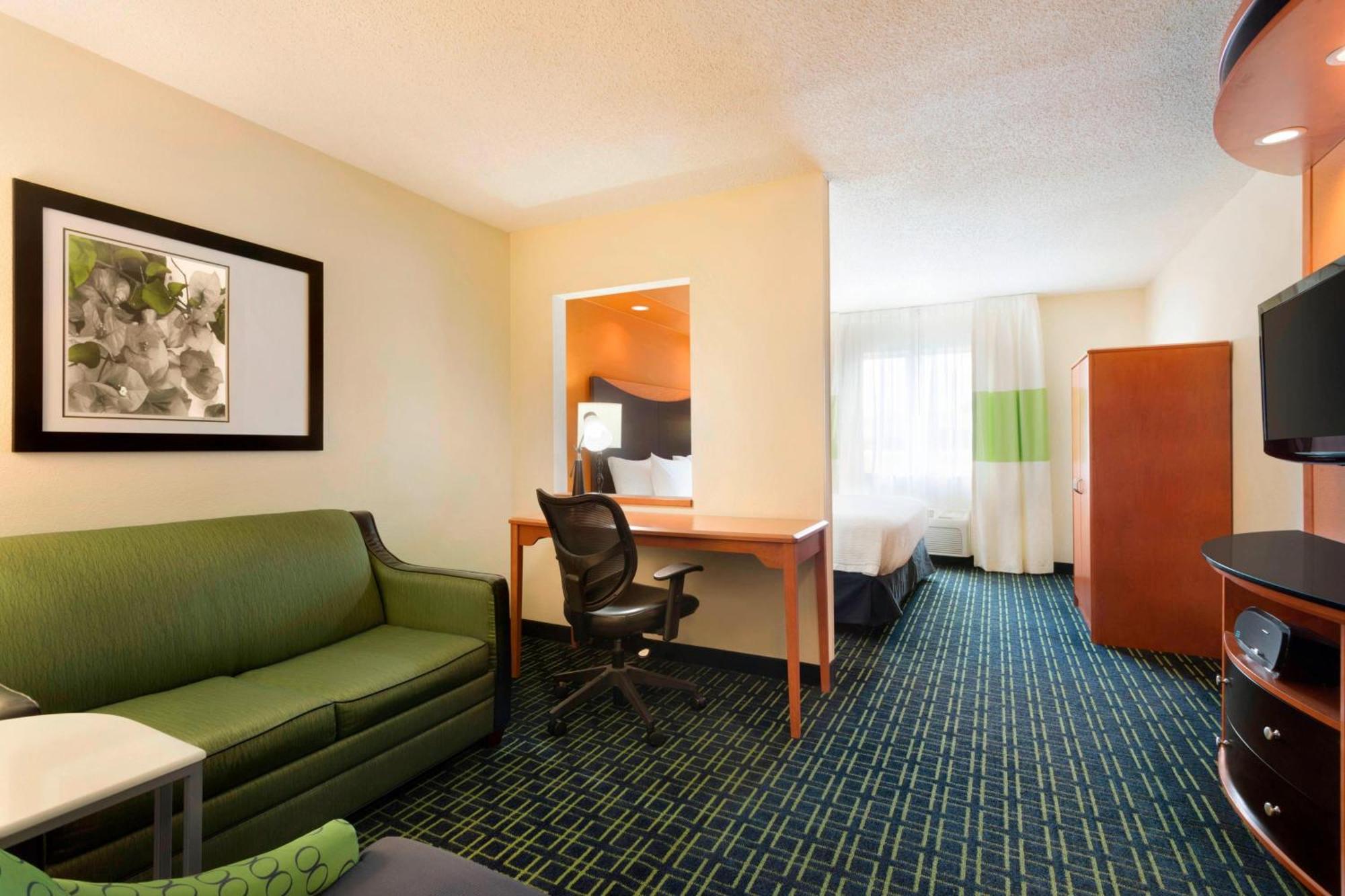 Fairfield Inn & Suites By Marriott Champaign Exterior photo